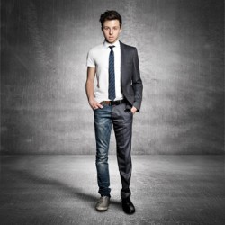 Anzug, Kostüm oder Jeans? So wählen Sie das perfekte Business-Outfit